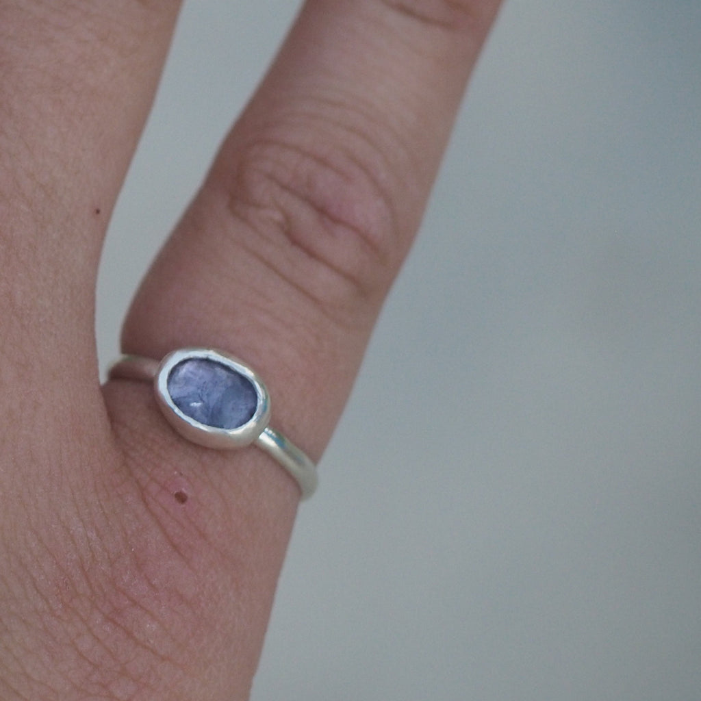 Dainty Tanzanite ring SIZE: 5