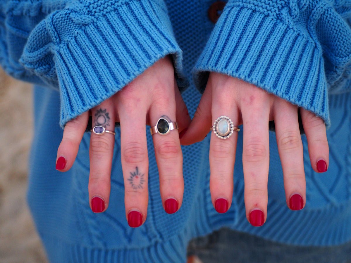 Dainty Tanzanite ring SIZE: 5