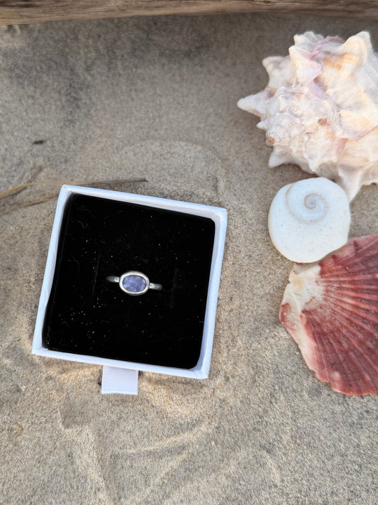 Dainty Tanzanite ring SIZE: 5