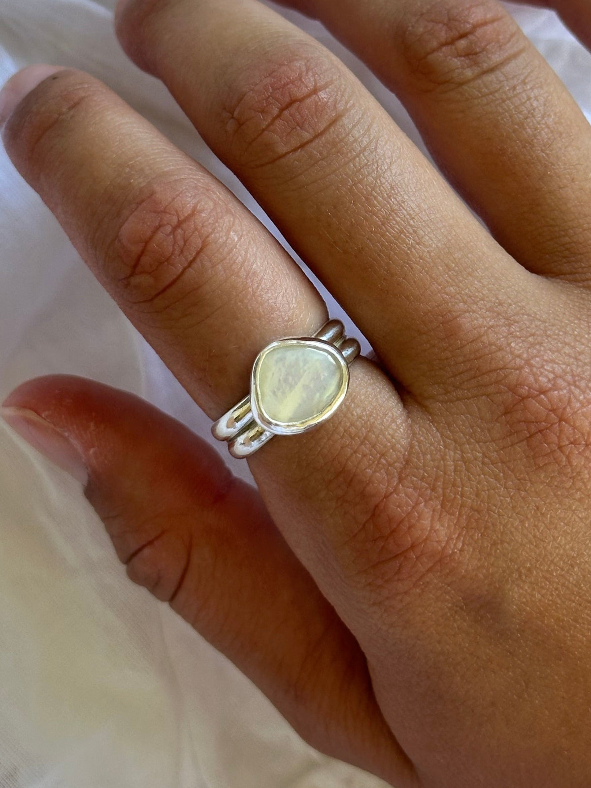 Mother of Pearl ring — double band SIZE: 8