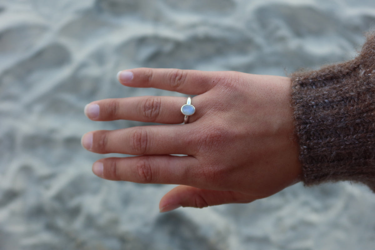 Rainbow moonstone ring 1 SIZE: 6 1/4